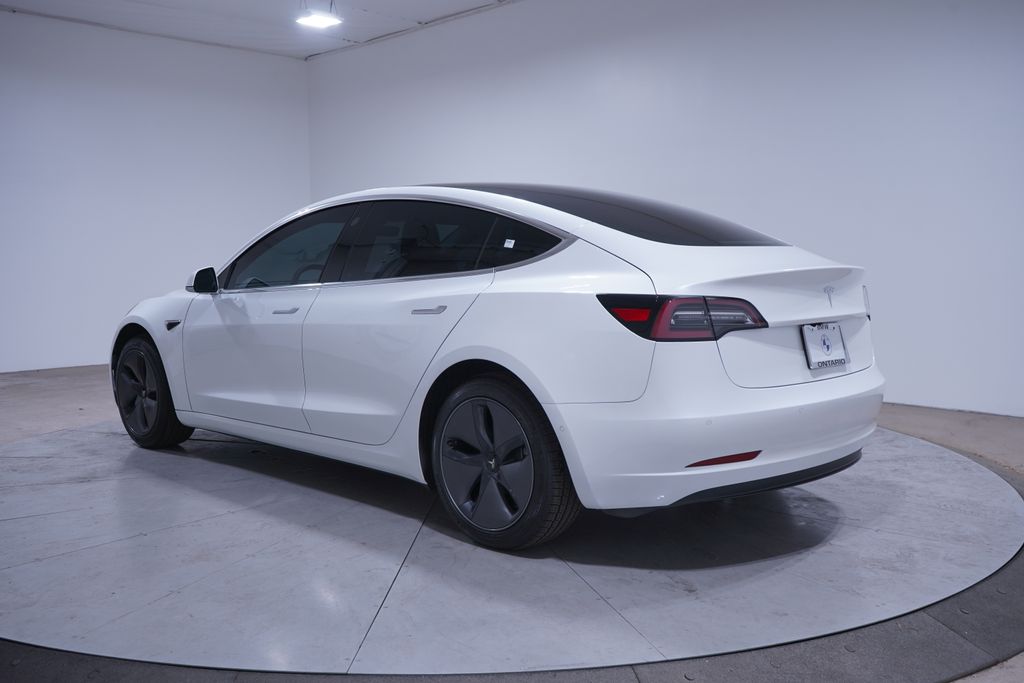 2020 Tesla Model 3 Standard Range Plus 3