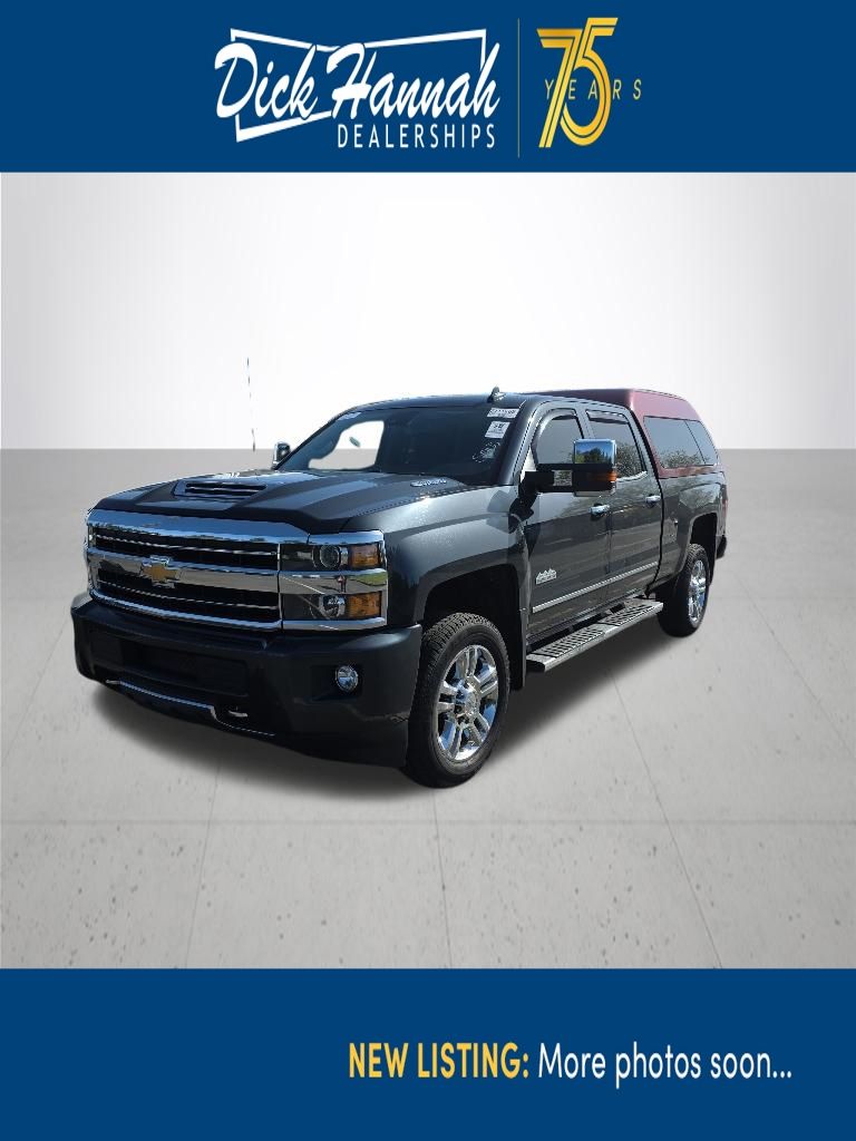 Gray (Graphite Metallic) 2018 Chevrolet Silverado 2500HD High Country Crew Cab 4WD Pickup Truck Four-Wheel Drive 6-Speed Automatic