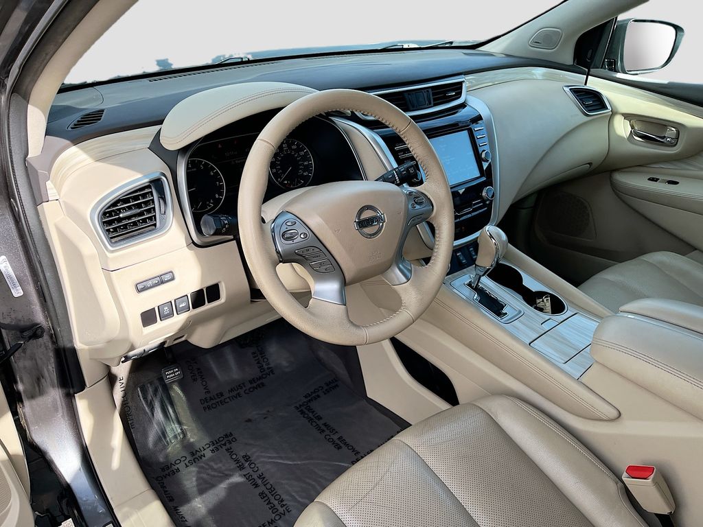 Used 2017 Gray Nissan SL image 9