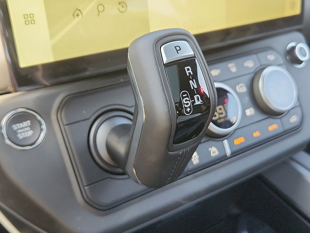 Thumbnail: 2026 Land Rover Defender - 7