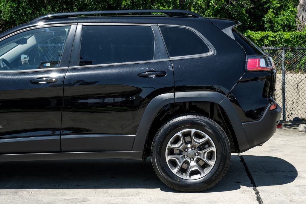 used 2022 Jeep Cherokee car, priced at $25,800