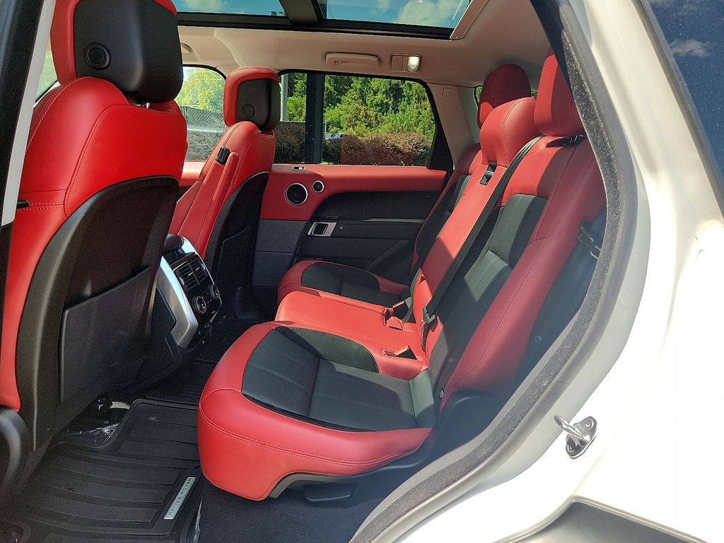 Thumbnail: 2020 Land Rover Range Rover Sport - 10