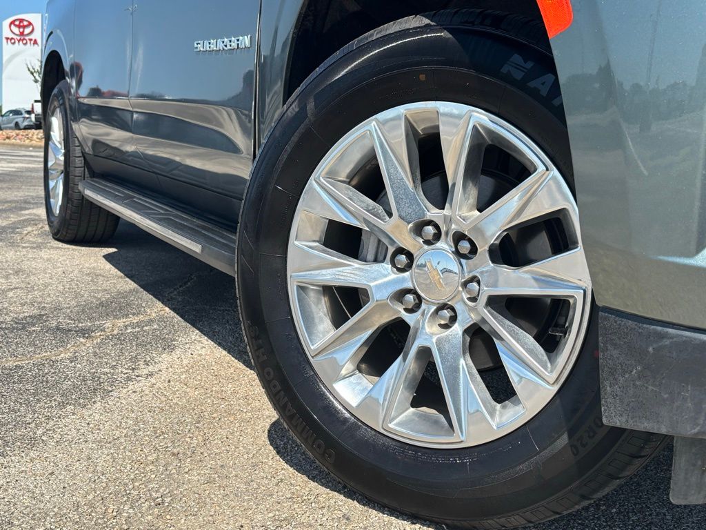 2023 Chevrolet Suburban Premier photo