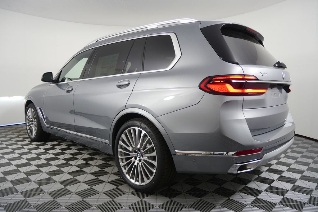 Thumbnail: 2026 BMW X7 - 5