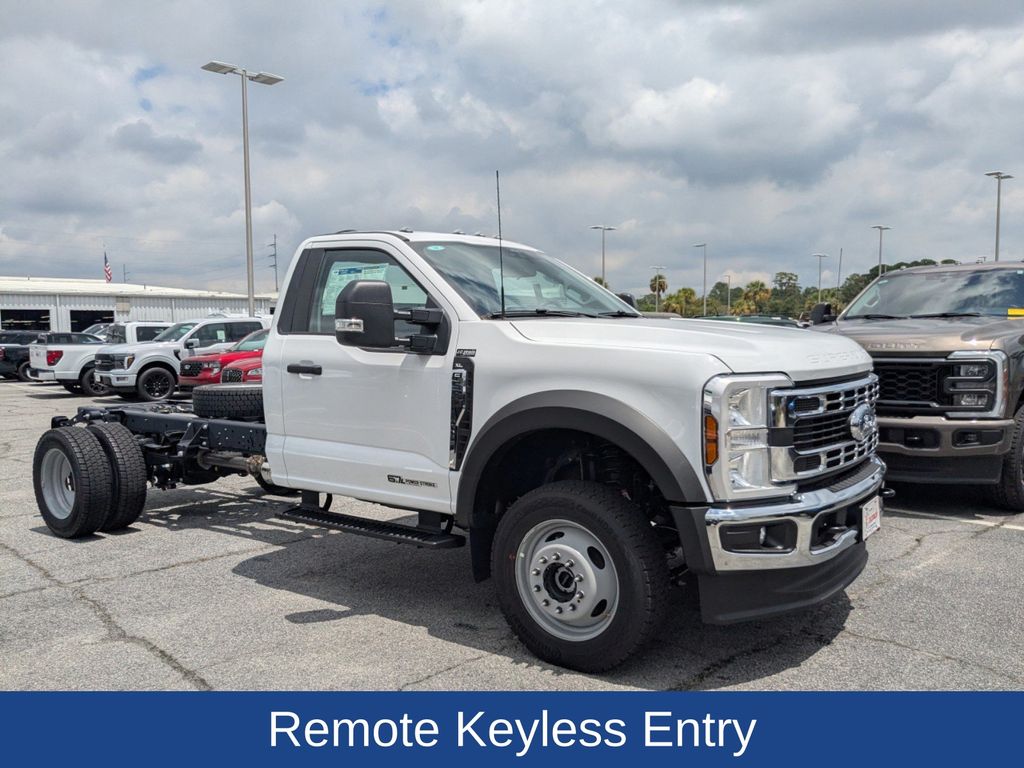 2025 Ford F-550 Super Duty 