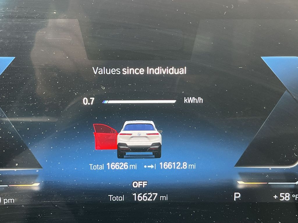 Thumbnail: 2023 BMW iX - 15