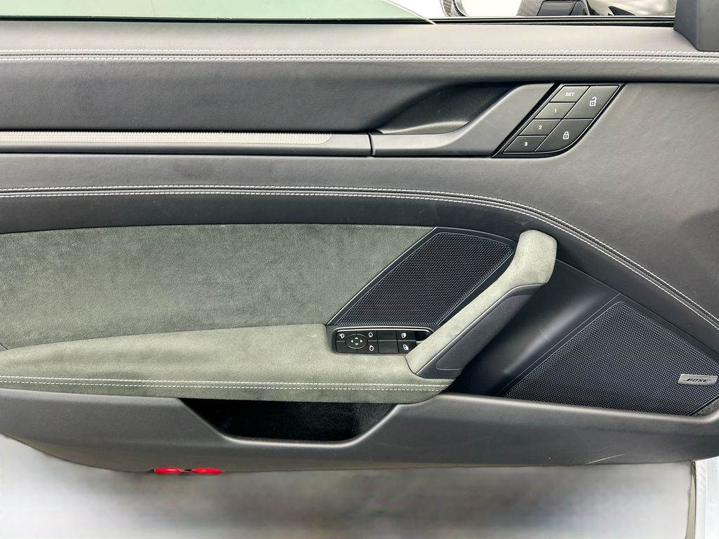 Thumbnail: 2024 Porsche 911 - 22