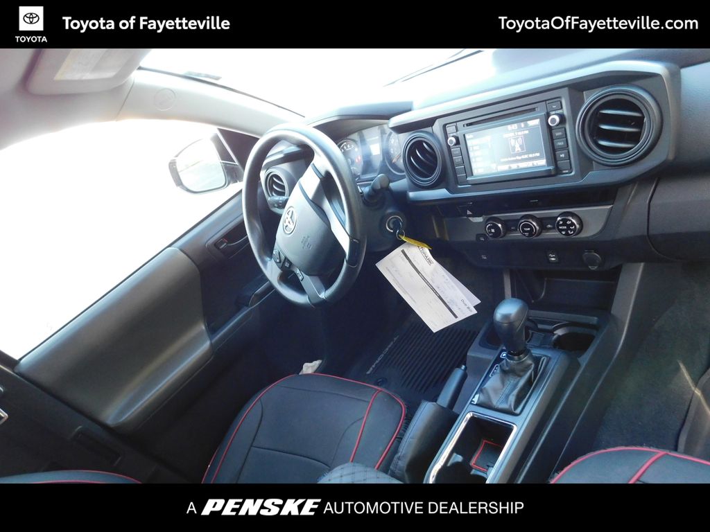 Thumbnail: 2017 Toyota Tacoma - 6