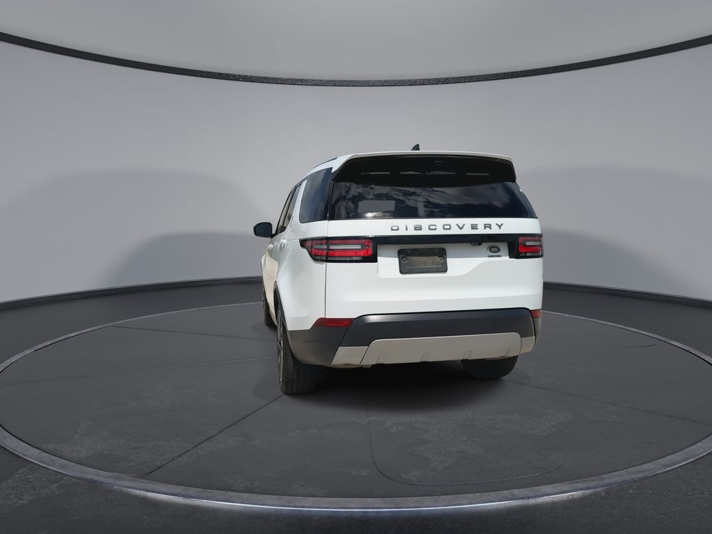 Thumbnail: 2018 Land Rover Discovery - 7