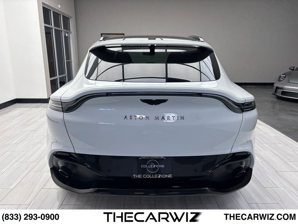 2021 Aston Martin DBX