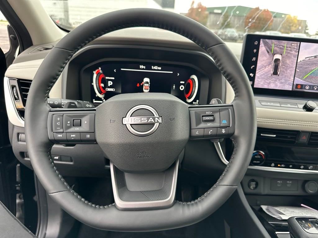 2025 Nissan Rogue SL photo