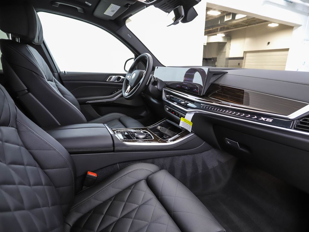 Thumbnail: 2026 BMW X5 - 30
