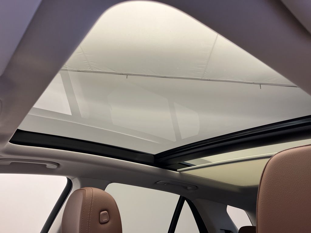 Thumbnail: 2026 Mercedes-Benz GLE - 23