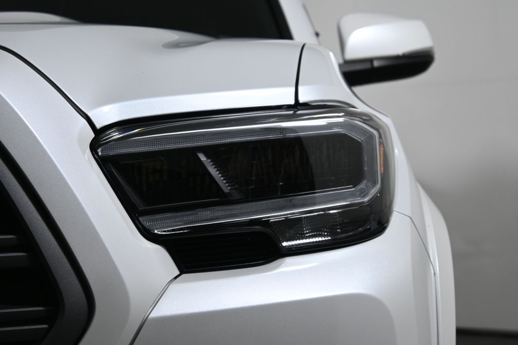 Thumbnail: 2023 Toyota Tacoma - 10