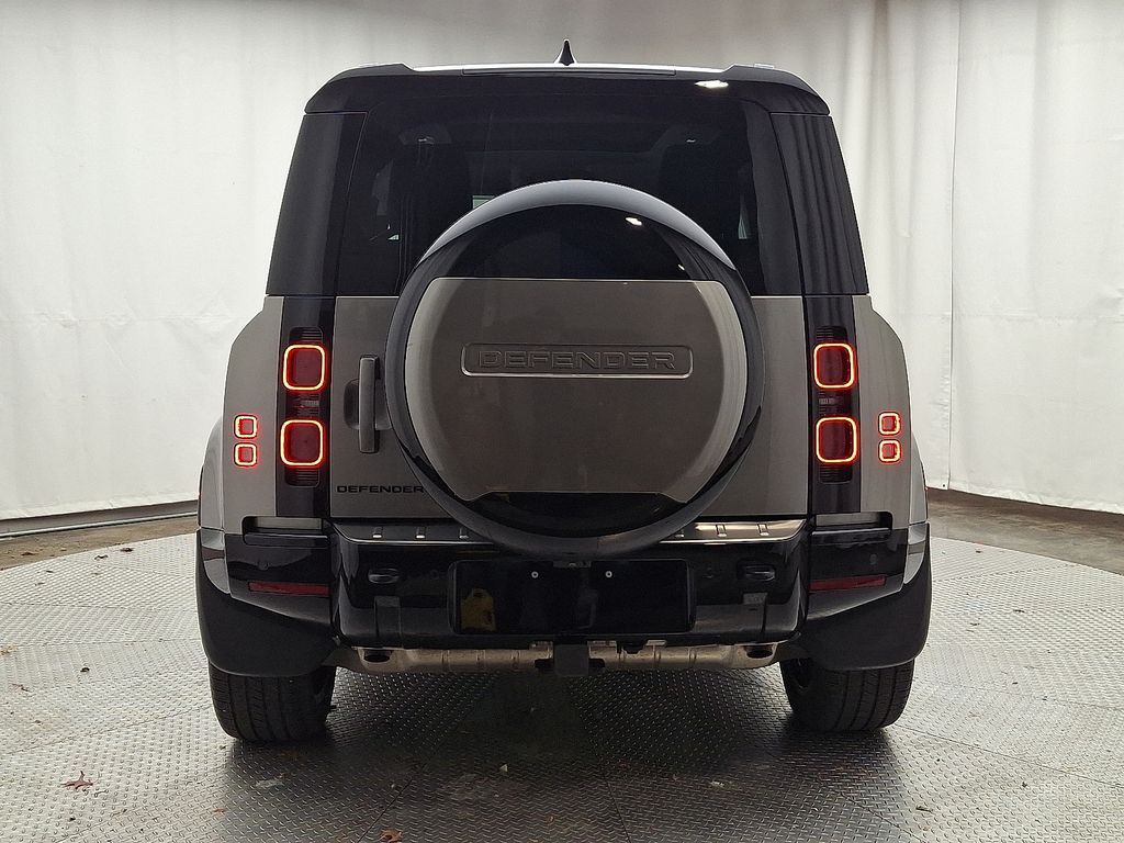 Thumbnail: 2025 Land Rover Defender - 5