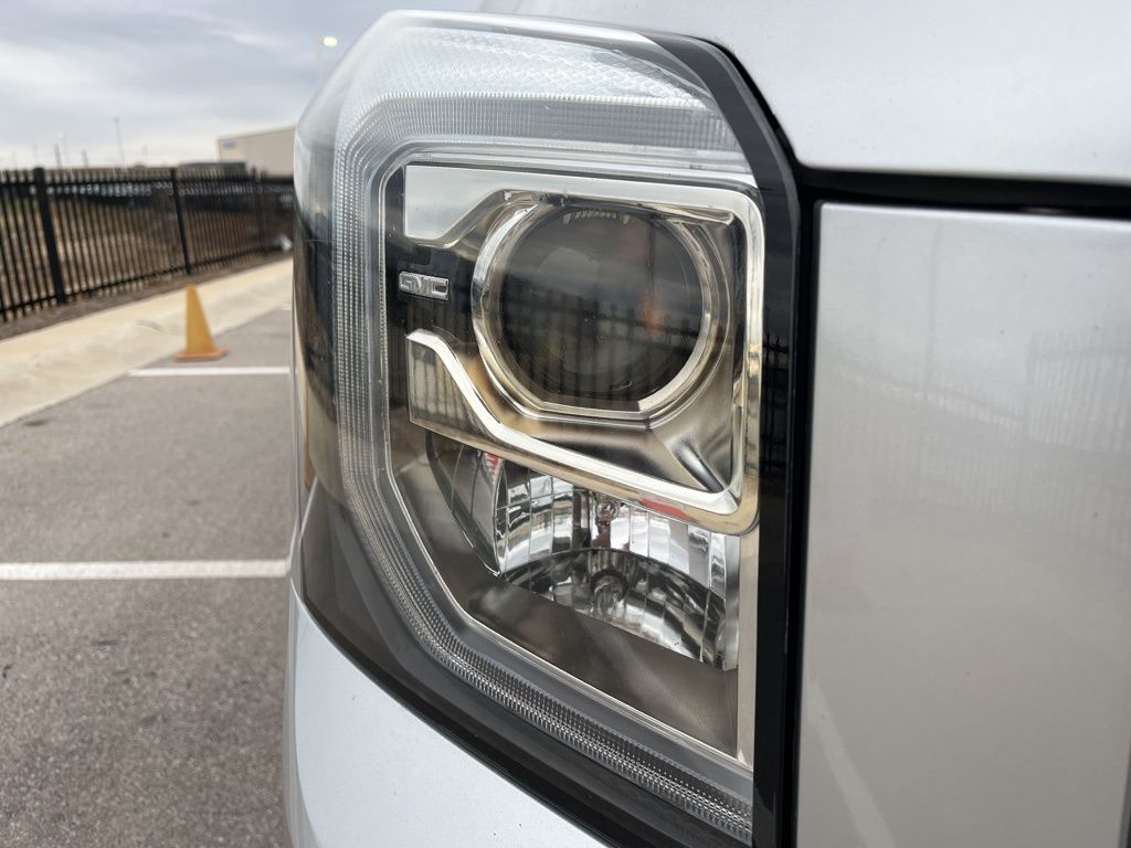 Thumbnail: 2020 GMC Yukon - 14