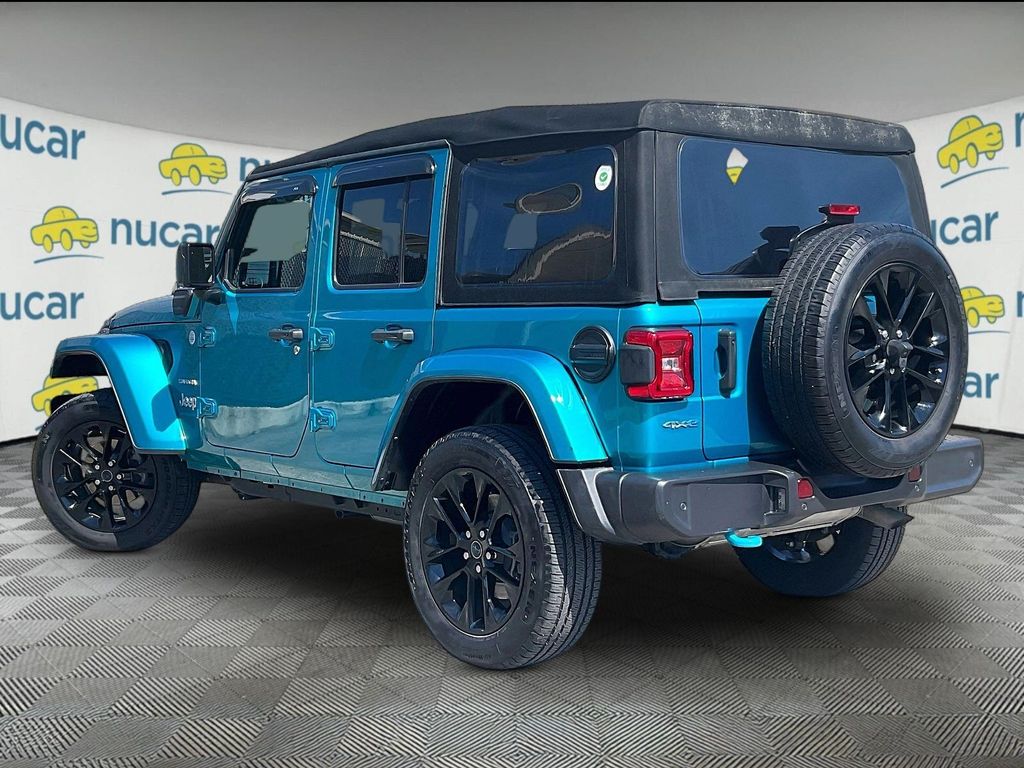2024 Jeep Wrangler — photo 4