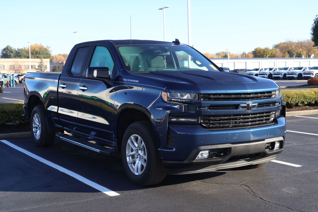 Thumbnail: 2022 Chevrolet Silverado 1500 - 3