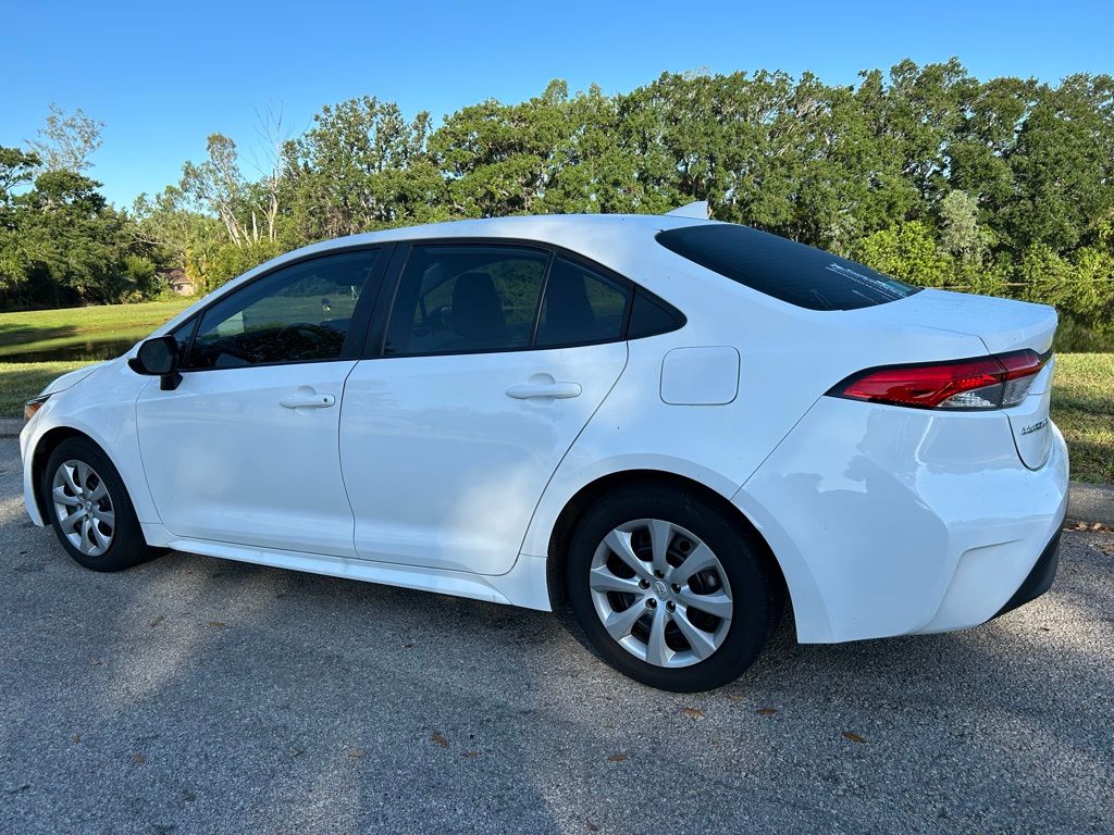 2023 Toyota Corolla LE 3