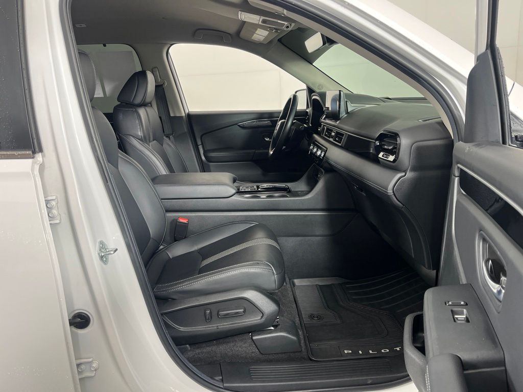 Thumbnail: 2025 Honda Pilot - 4