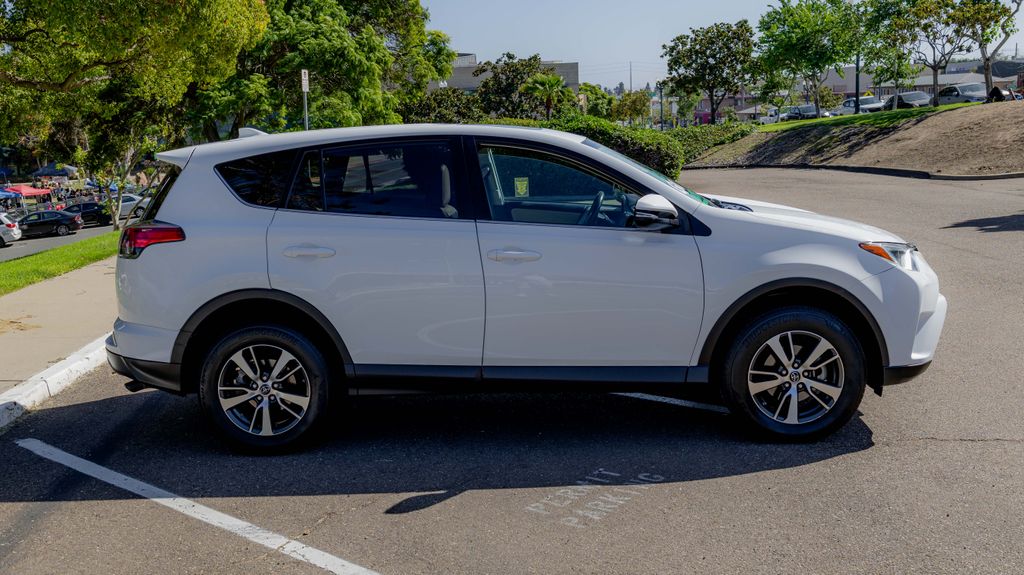 Used 2018 Toyota RAV4 XLE 4D Sport Utility
