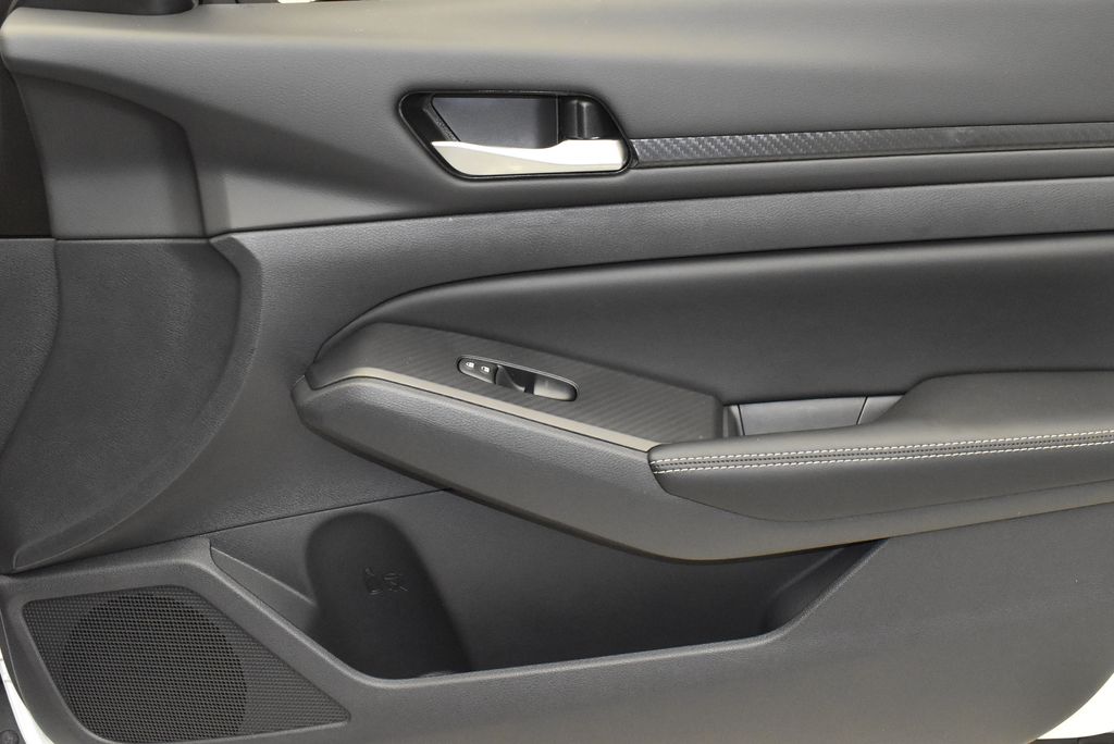 Thumbnail: 2025 Nissan Altima - 24