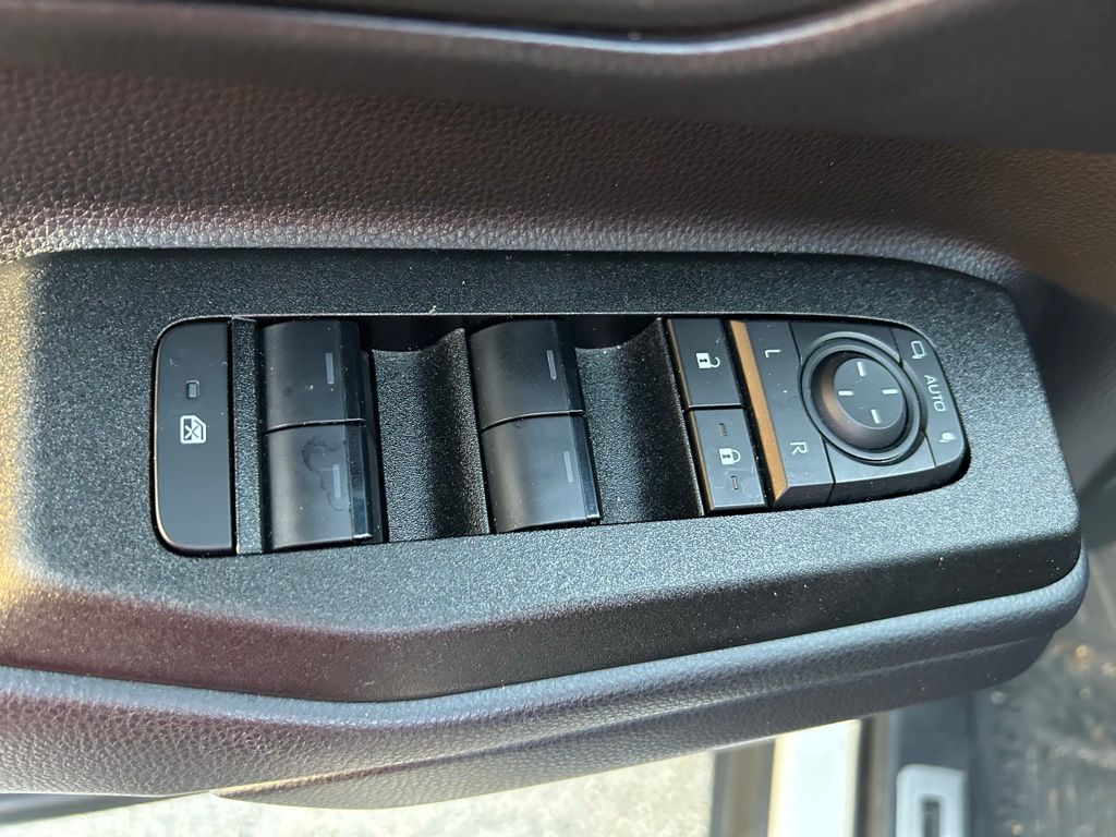 Thumbnail: 2025 Toyota Land Cruiser - 16