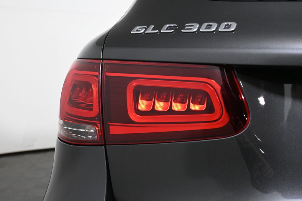 Thumbnail: 2022 Mercedes-Benz GLC - 12