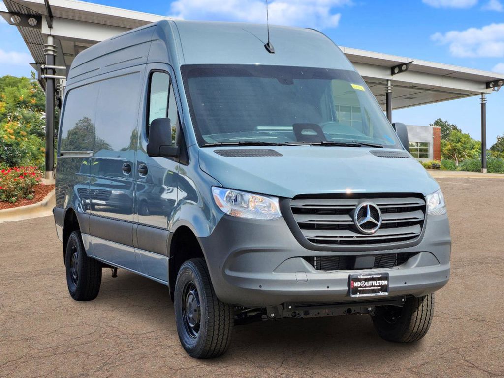 2025 Mercedes-Benz Sprinter 2500 Cargo 144 WB 2