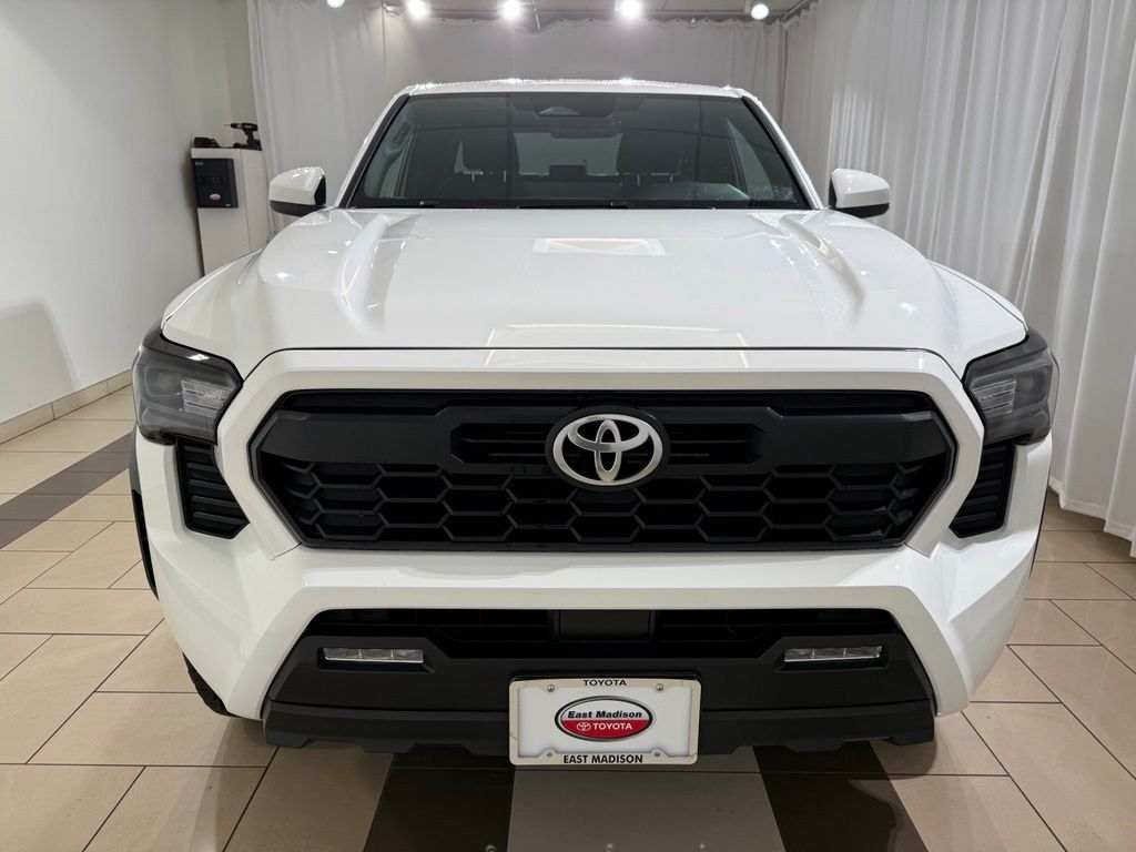 Thumbnail: 2025 Toyota Tacoma - 8