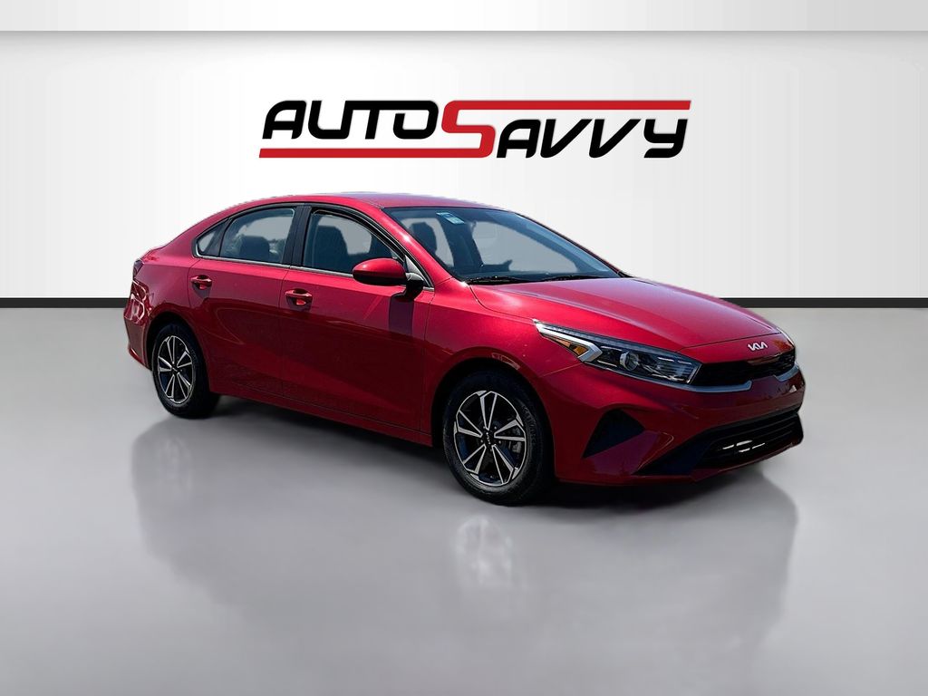 2023 Kia Forte LXS AT's photo