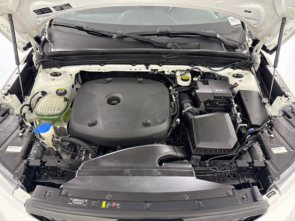 Thumbnail: 2019 Volvo XC40 - 29