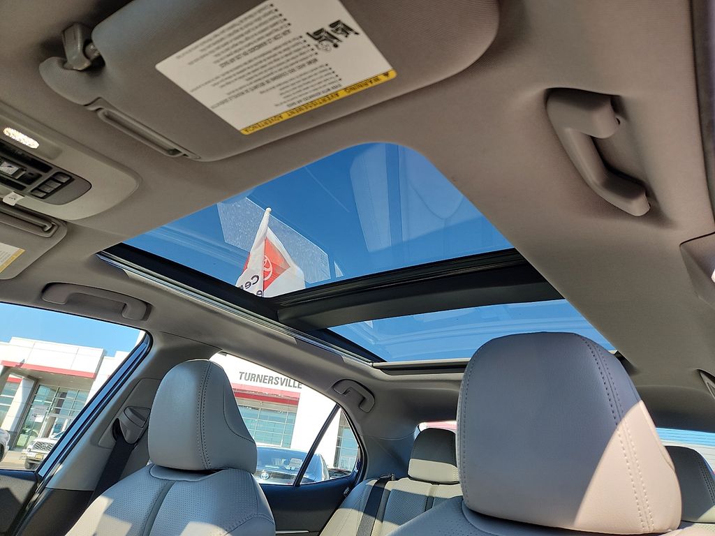 Thumbnail: 2023 Toyota Camry - 16