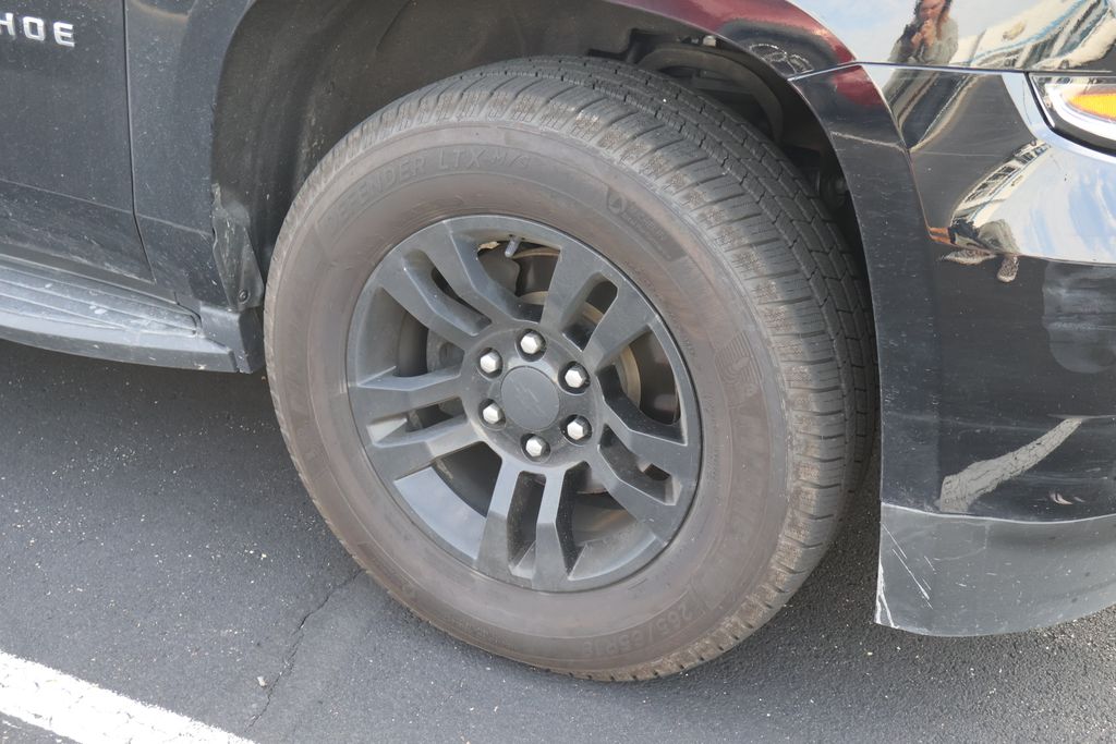 Thumbnail: 2019 Chevrolet Tahoe - 5
