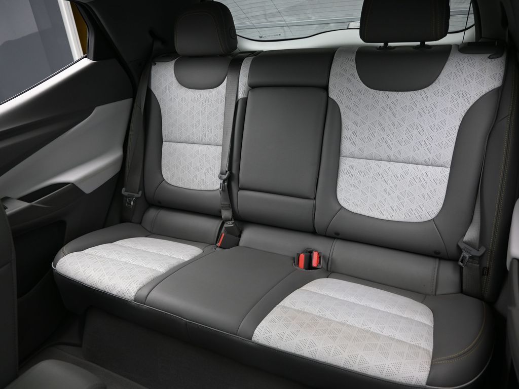 2022 Chevrolet Bolt EUV FWD Premier