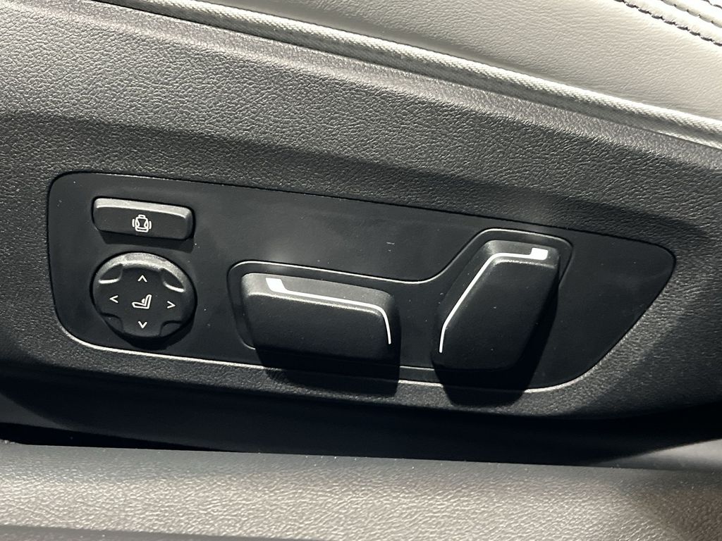 Thumbnail: 2026 BMW M4 - 4