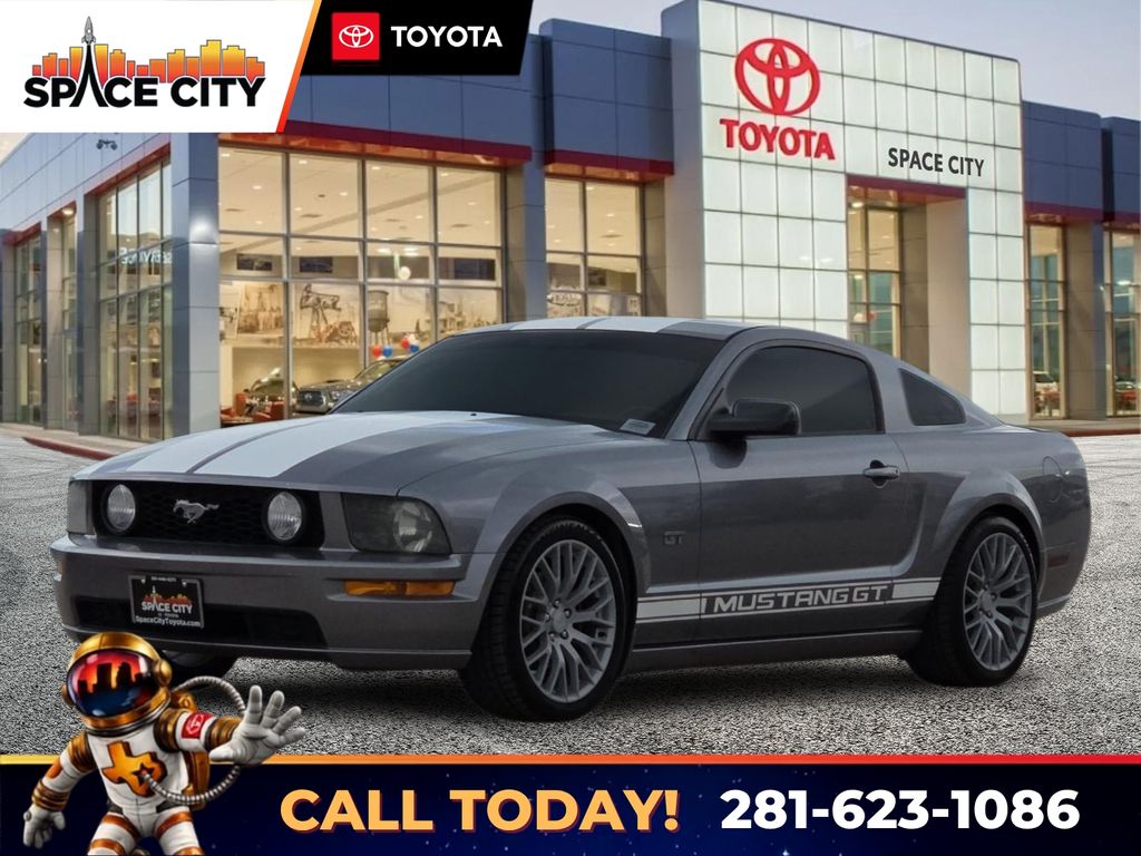 Satin Silver Clearcoat Metallic 2006 Ford Mustang Coupe Rear-Wheel Drive 5-Speed Automatic