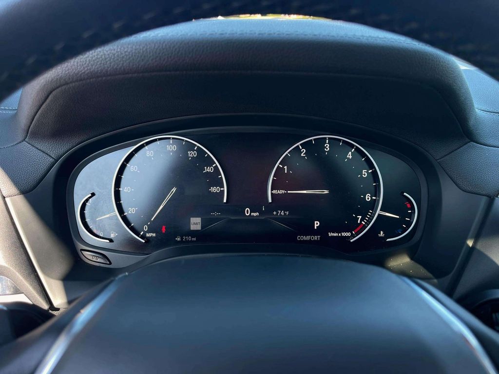 Used 2021 Mineral White Metallic BMW xDrive30i image 19
