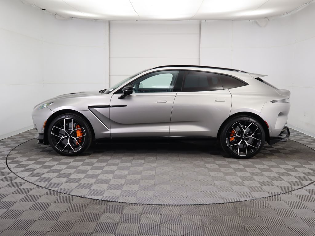 2025 Aston Martin DBX 707 8