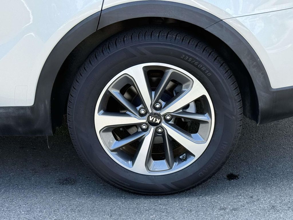 Thumbnail: 2019 Kia Sorento - 15