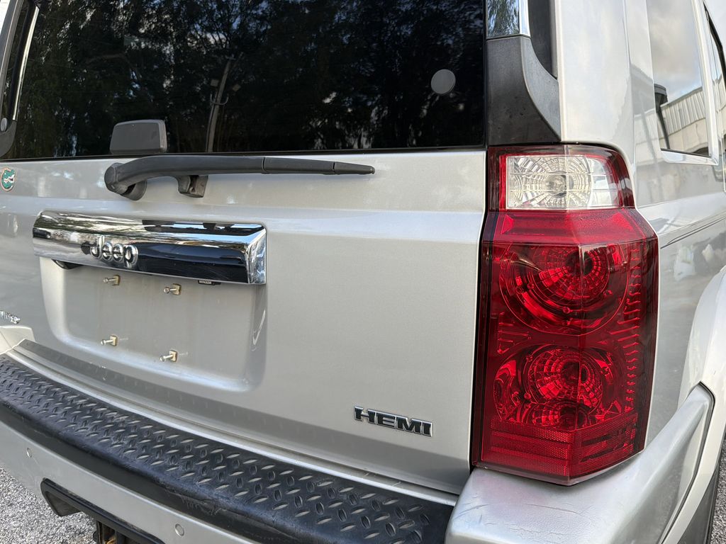 used 2007 Jeep Commander car, priced at $6,991