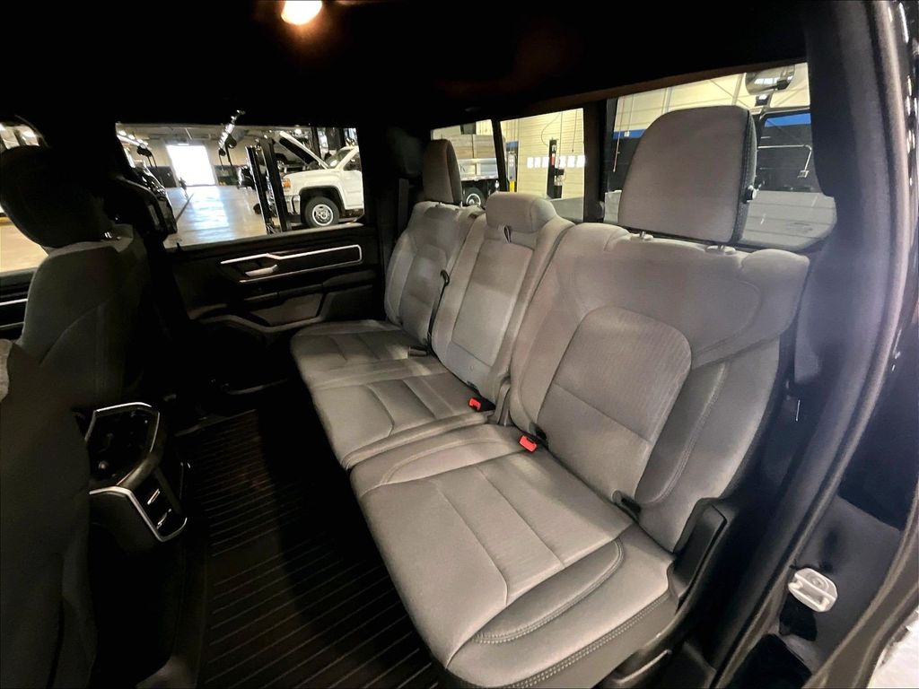 2023 Ram 1500 — photo 15