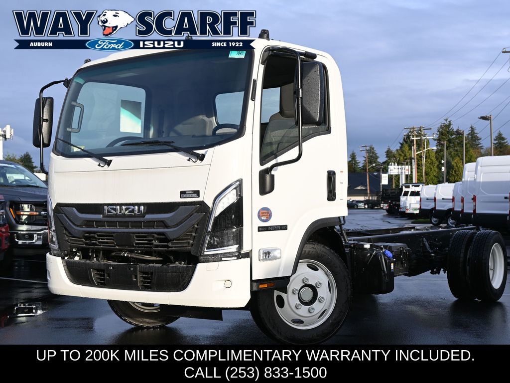 2025 Isuzu NPR XD 