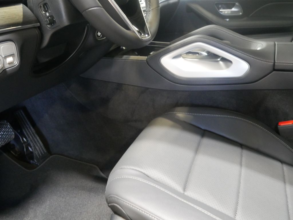 Thumbnail: 2026 Mercedes-Benz GLE - 20