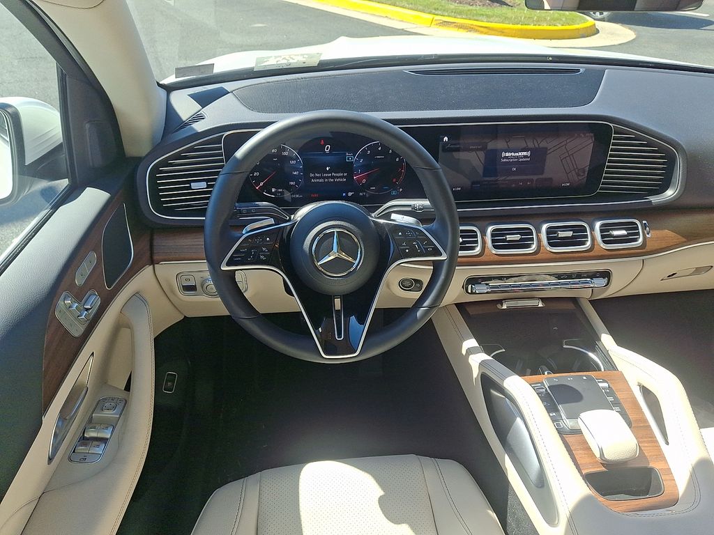 Thumbnail: 2025 Mercedes-Benz GLE - 11