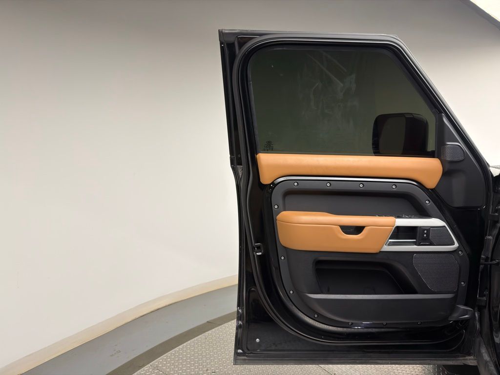 Thumbnail: 2024 Land Rover Defender - 8