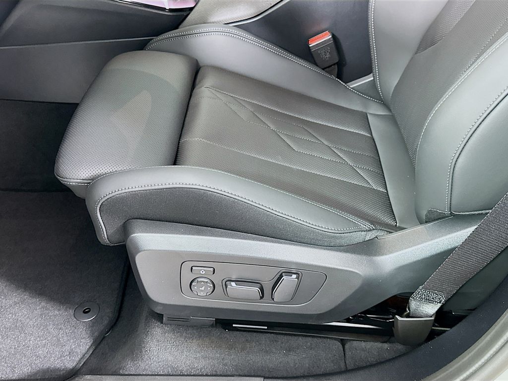 Thumbnail: 2026 BMW X3 - 21