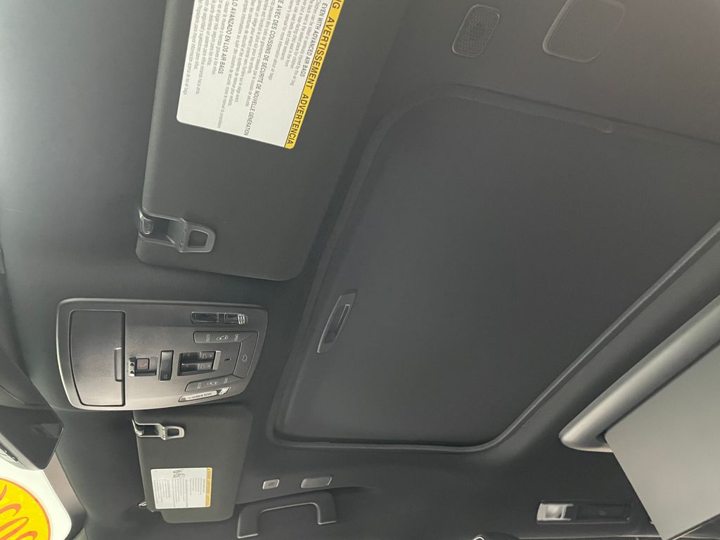 Thumbnail: 2026 Toyota Sienna - 31