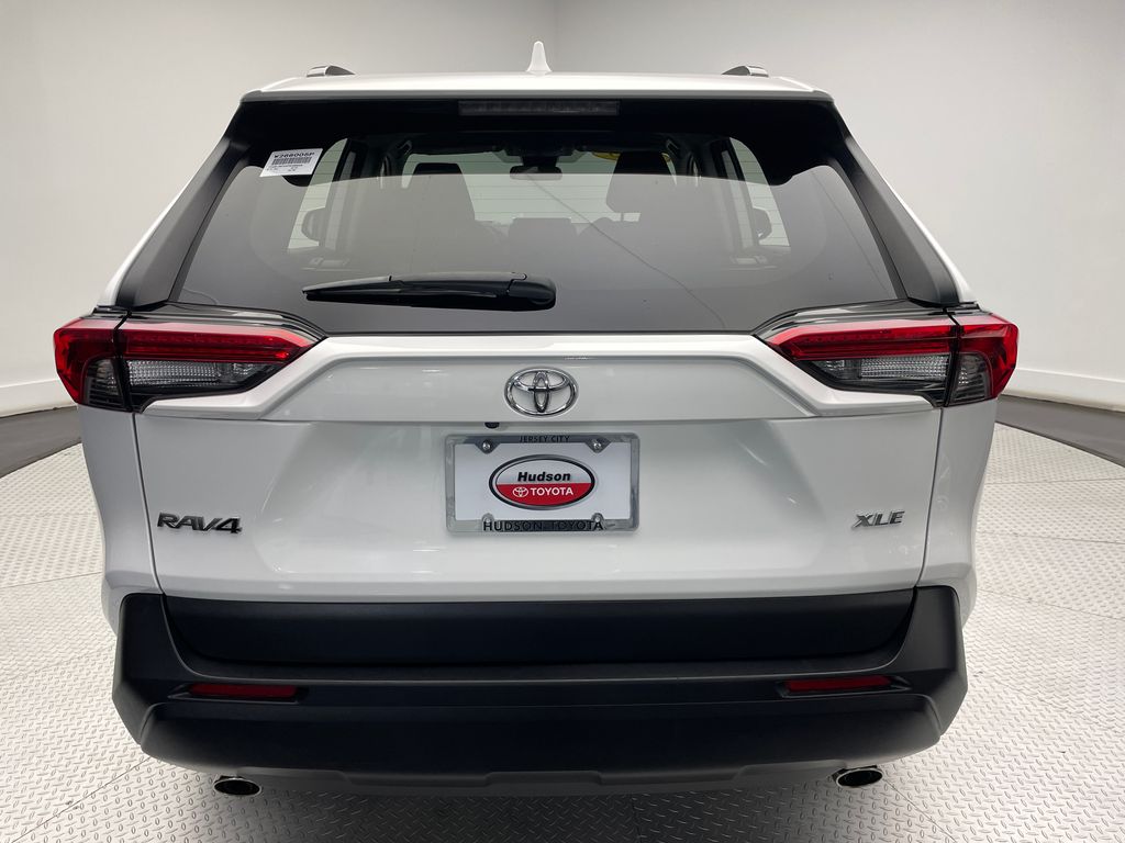 2023 Toyota RAV4 XLE 6