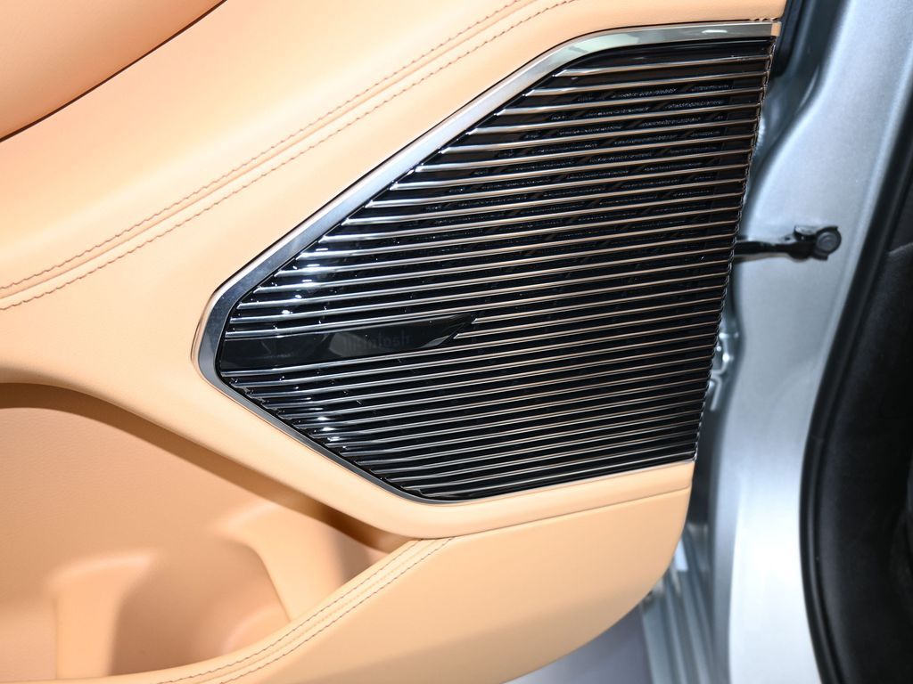 New 2025 Silver Zynith Jeep Summit image 15